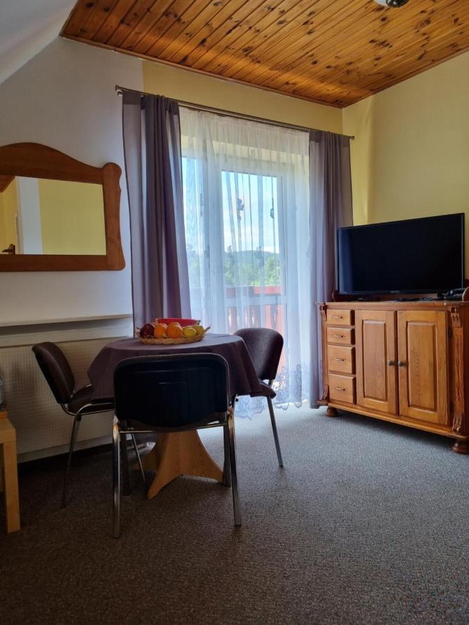 Hotel Karkonosze Карпач Экстерьер фото